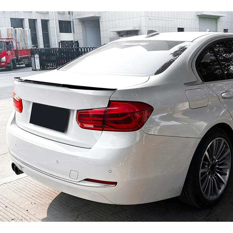 Spoiler Lip para BMW Serie 3 F30 Sedan 2012-2019 Preto brilhante AutoStyle